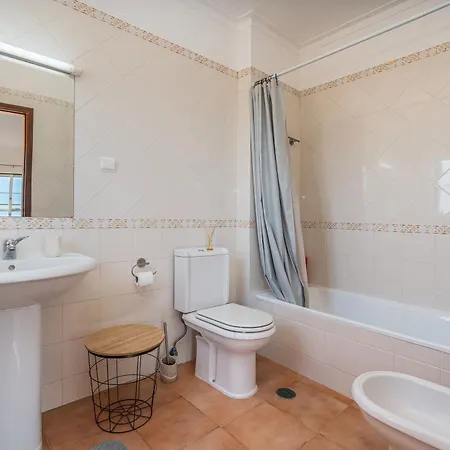 Aparthotel T2 Plaza 3*